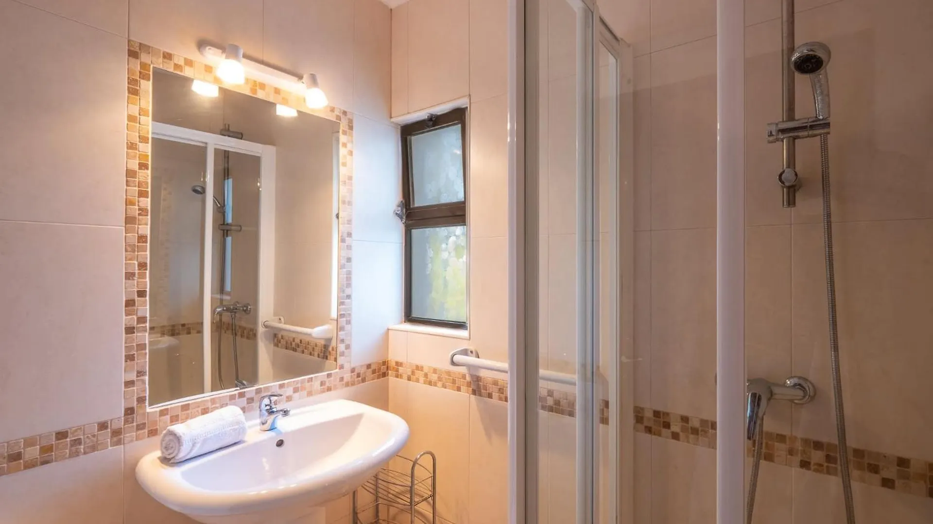 بيت للعطل Apartment Luna - Resort With A Pool Area With A Lounge Bar البوفيرا
